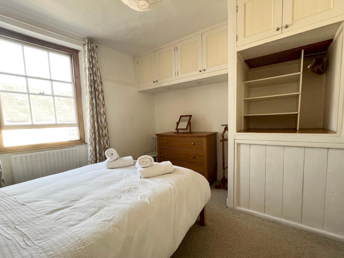 Pass The Keys 64 Church Street Characterful 2-Bed Cottage In The Heart Of Town Кингсбридж Экстерьер фото