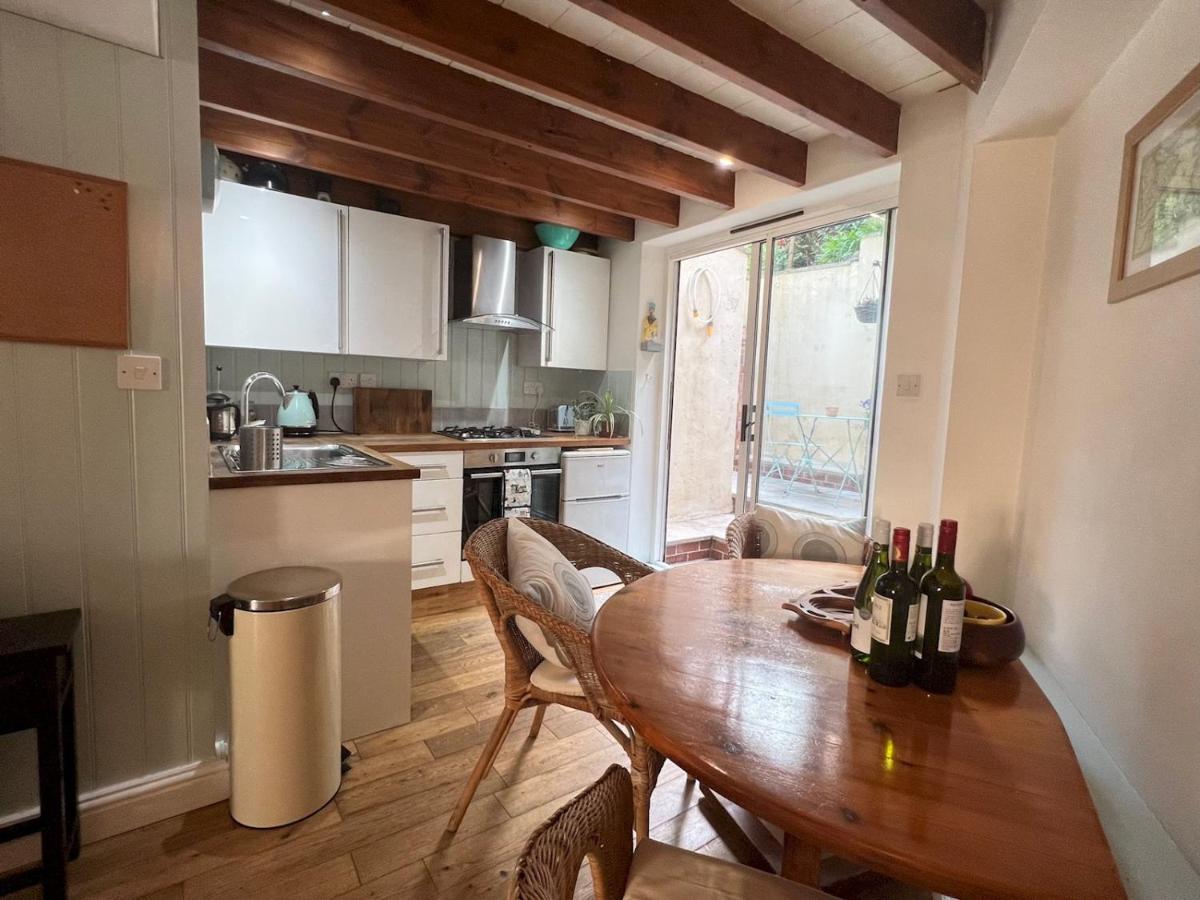 Pass The Keys 64 Church Street Characterful 2-Bed Cottage In The Heart Of Town Кингсбридж Экстерьер фото